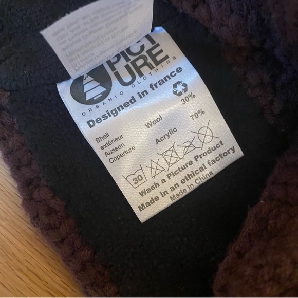 Picture | Women’s Winter Hat - Picture 5 of 5